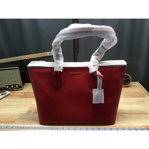 Michael Kors Sheila Large Multi-Function Tote Shoulder Handbag Purse- Bright Red - Picture 2 of 11